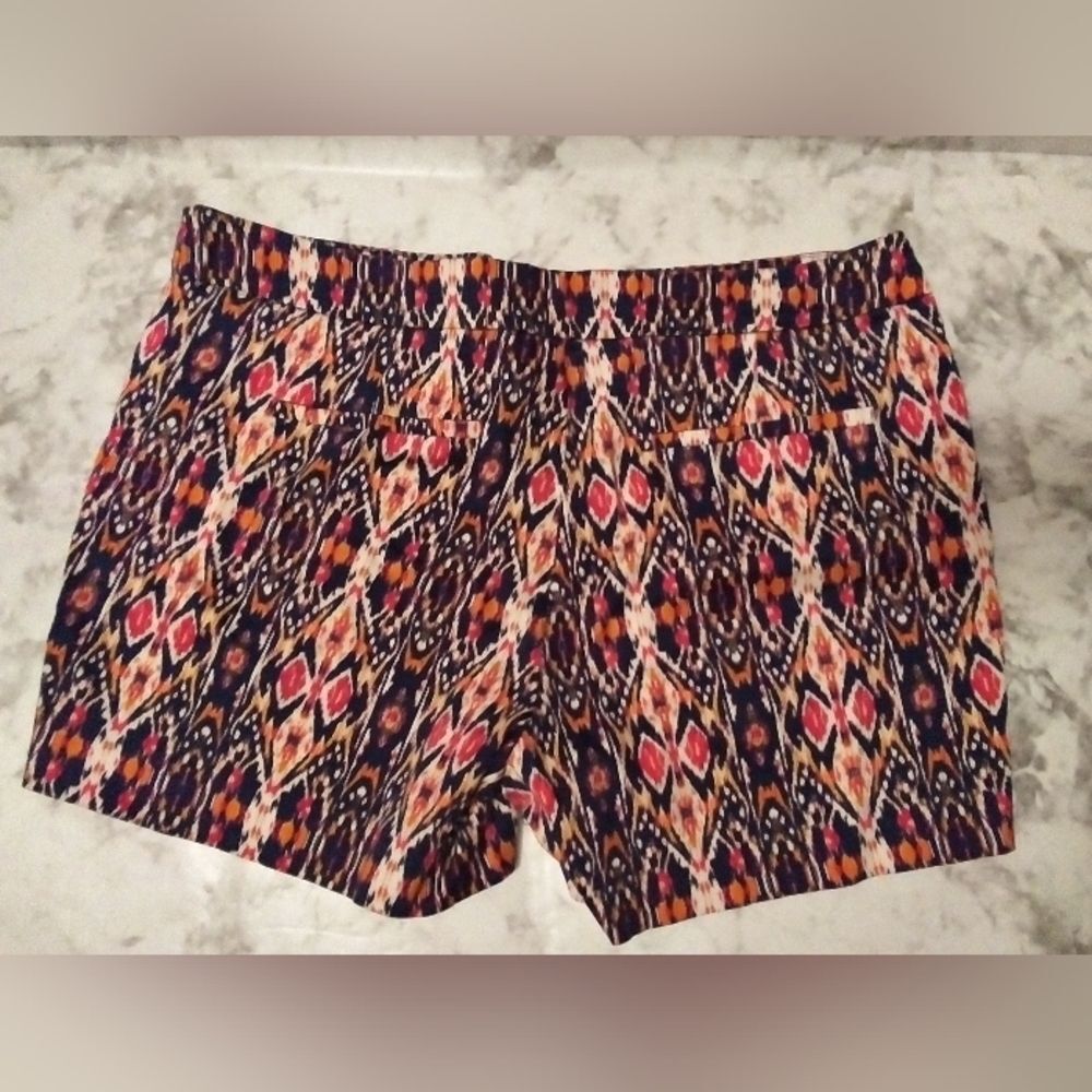 British Khaki Short Shorts Size 8